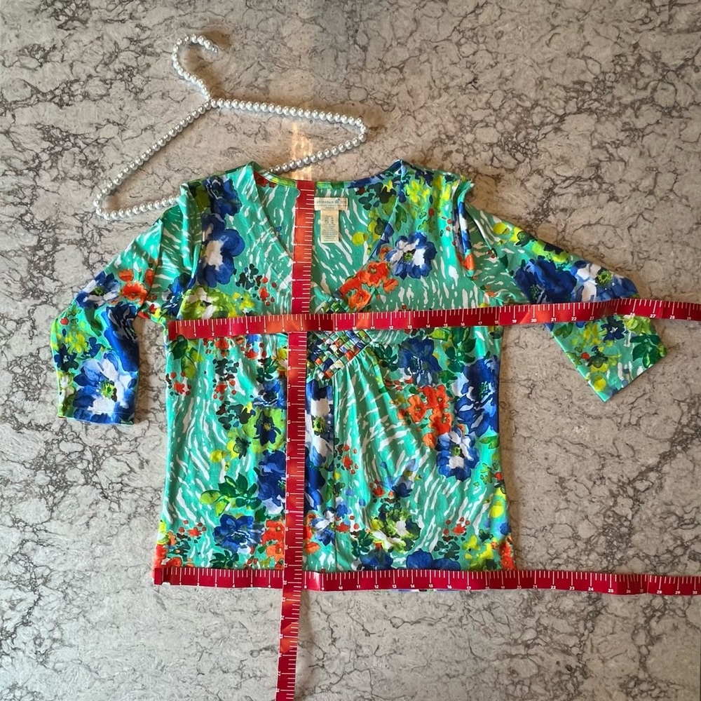Caribbean Joe Island Supply Co. 3/4 Sleeve Floral Top - Size Midiem - Picture 5 of 9